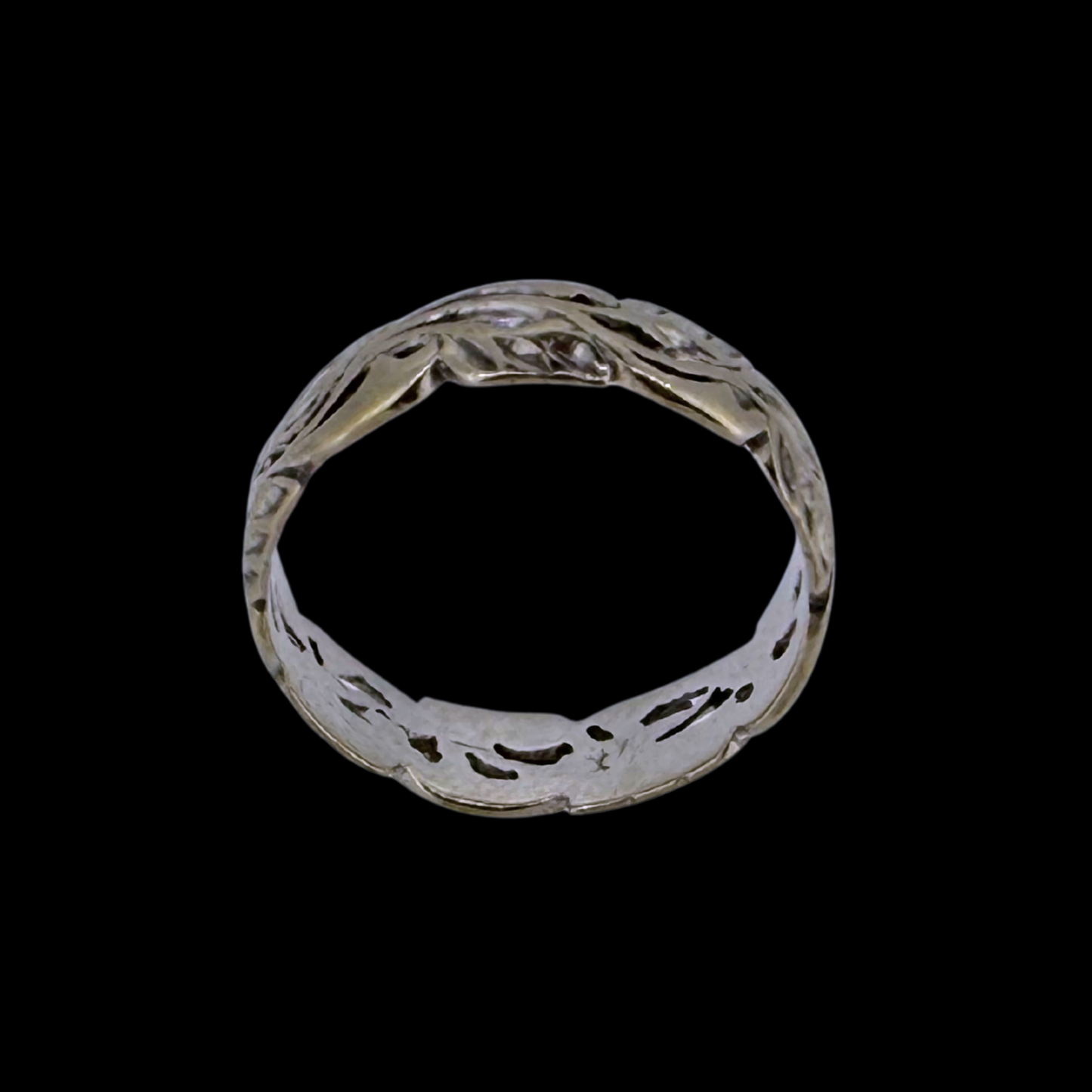 18ct White Gold Ring  - Size L (1.5 cm diameter)
