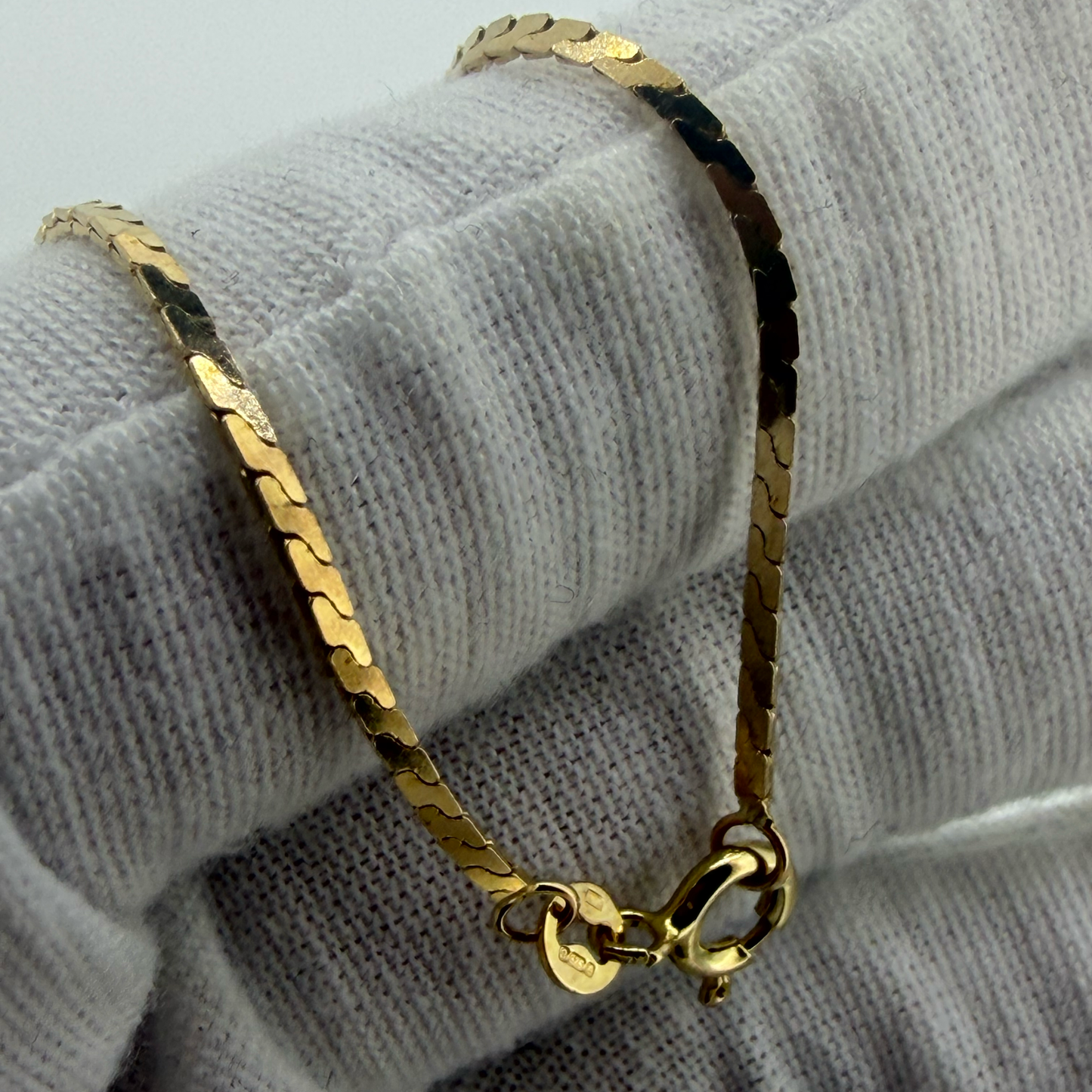 9ct Gold Snake Chain Bracelet 7 Inch 2g 1mm Fine Delicate Bracelet